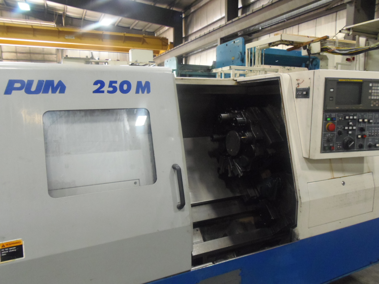 DAEWOO 250M, LIVE TOOLING, TAILSTOCK, 10" CHUCK, CHIP CONVEYOR, TOOLING, 1997