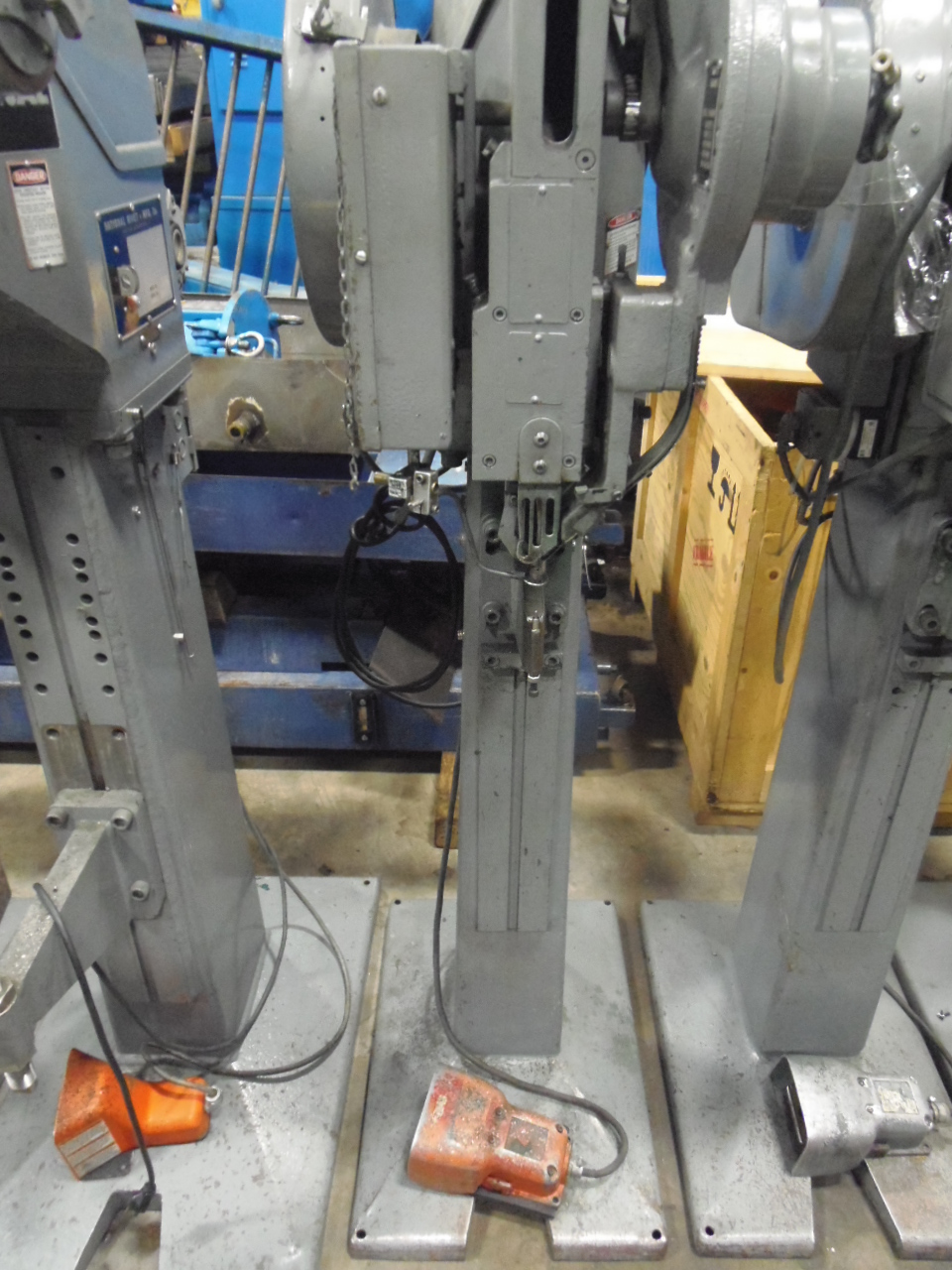 NATIONAL RIVETER, MODEL 500, 2 3/8" STR., TOUCHOMATIC