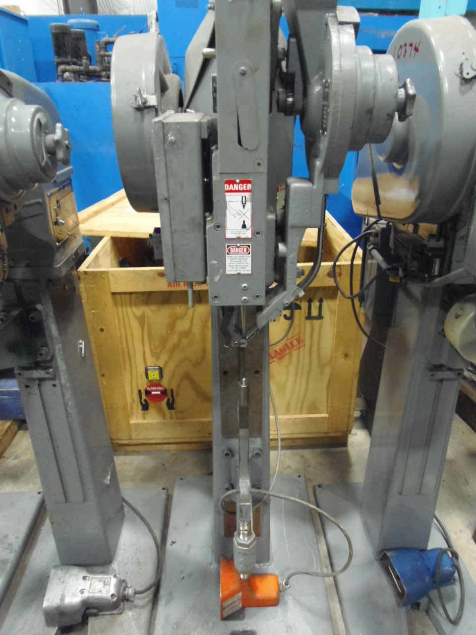NATIONAL RIVETER, MODEL 600, 3 3/8" STR., TOUCHOMATIC, 12" THROAT