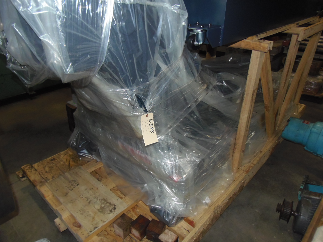 UNUSED HI PRESSURE COOLANT/CONVEYOR SYSTEM FROM MAKINO A61 HORIZONTAL MACHINING CENTER