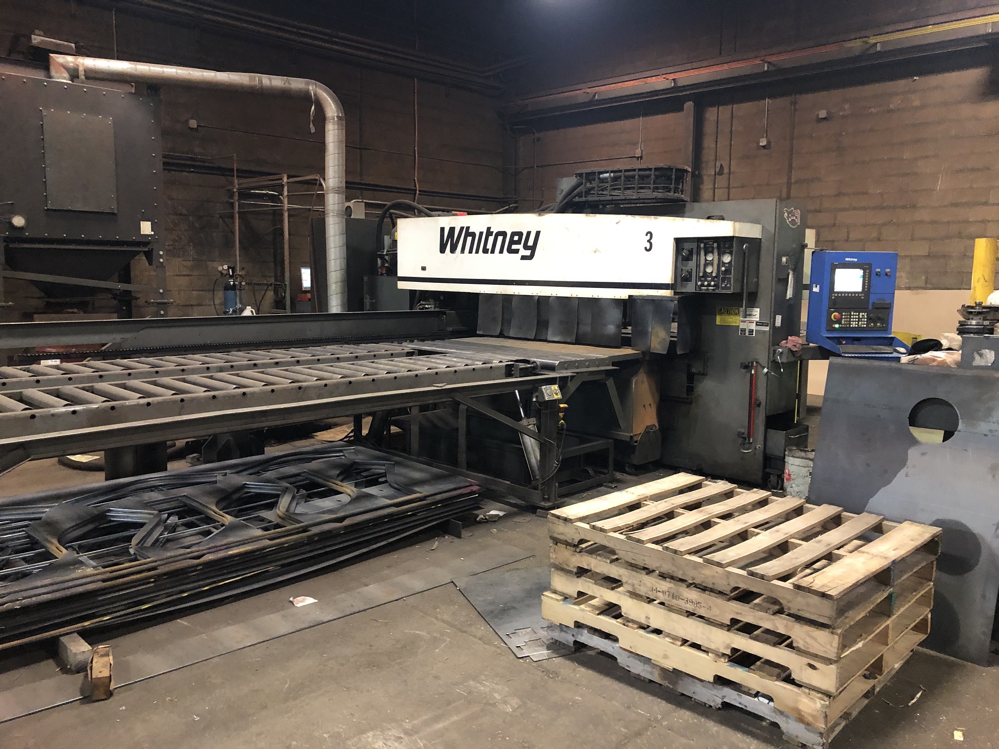 40 TON WHITNEY 3400XP, 2007, SIEMENS 840 DI CONTROL, HYPERTHERM HYSPEED HT2000LHF PLASMA, MISC TOOLING