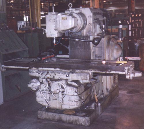 No. 4, KEARNEY & TRECKER,  18" x 82" TBL, 1300 RPM, 50 TAPER, 15 HP, VERT. HEAD ATTACH., 1943