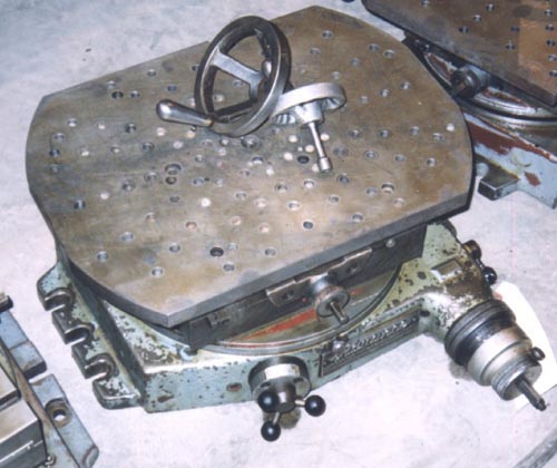 13" MANUAL ROTARY TABLE, 13" x 13", ADVANCE, 10" CROSS SLIDING, .001 DIAL