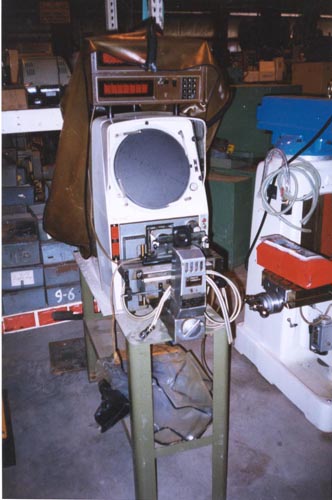 12", GAUGEMASTER, No. SERIES 29,10X LENS, OPTICAL FOCUSING, 4 X 14 TABLE