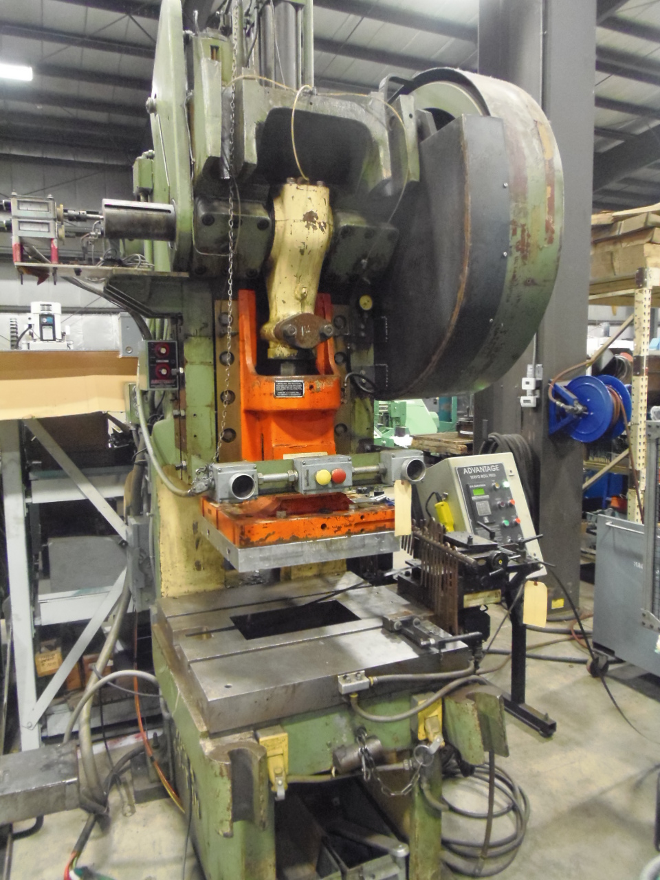 40 Ton, MINSTER, 1965,70-4A, 1-1/2" STR., 9" S.H., 32" X 29" BED, 75-300 SPM, RUNS GREAT