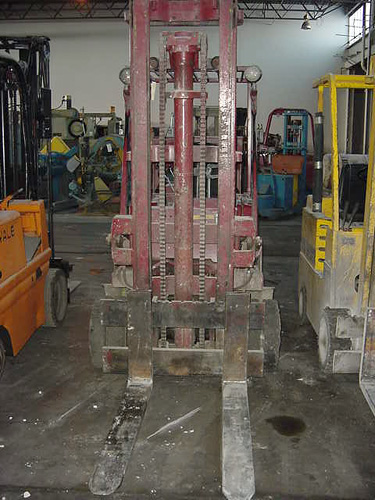 8,000 LB CLARK, 24" SOLID TIRE,  2 SPEED, PROPANE,  48" FORKS
