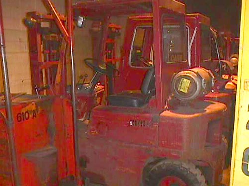 4,000 Lb., CLARK, No. MODEL C500 Y40,48" FORK,24" TIRE,128"LIFT