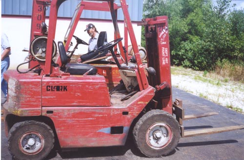 4,000 LBS. CLARK, 24" TIRES