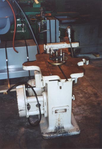 DAVIS, No. MODEL 4,1/16-3/4" CAP.,TILT TABLE,2HP, 1945,