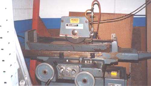 9" x 21", ELLIOT, No. 921  2 HYDRAULIC FEEDS, 8" x 20" CHUCK