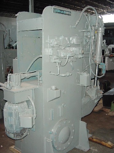 2-1/4", PINES, No. 25T VERTICAL, 2-1/4"x.125" CAP., 25 HP, 1968