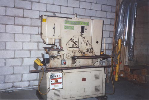 GEKA,5"x5"x1/2" MDL 70S, 77 TON,12" THROAT,DUAL STATION OPERATION,12HP,1987