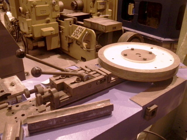 5/8", DI-ACRO, No. 6,3HP, 9" RADIUS CAPACITY, 1973