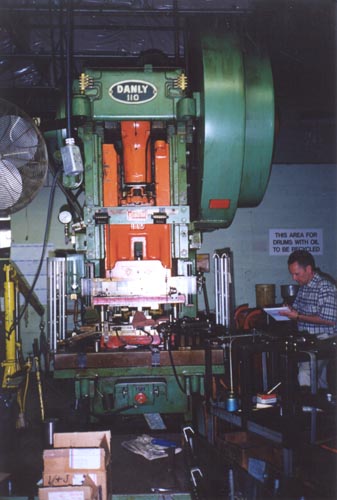 110 Ton, DANLY,4" STR., 19.5 SH, 46" x 30" BED, 1965,