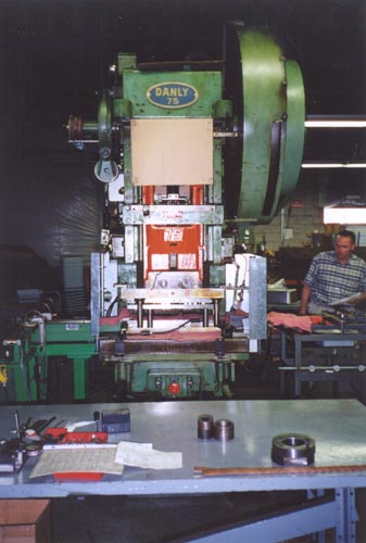75 Ton, DANLY,3" STR., 16" SH, 85-170 SPM, 1966,