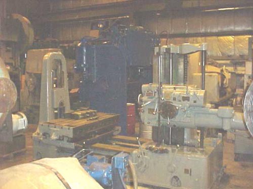 4", G & L, No. 340T, 30" x 62" TBL., W/ AUX. SPINDLE, 15 HP MOTOR, SOME TOOLING