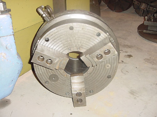 16", SMW, 3-Jaw, HOLE THRU CHUCK 5.5"