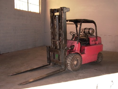 15,000 Lb., HYSTER, No.S150A, 144"  LIFT, 72" FORKS, PROPANE, 100" MAST HEIGHT