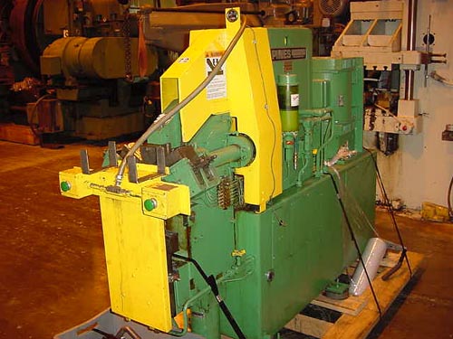 PINES #5T HYDRAULIC VERTICAL BENDER 1" OC,1976,7/8"SQ.,2000 BPH