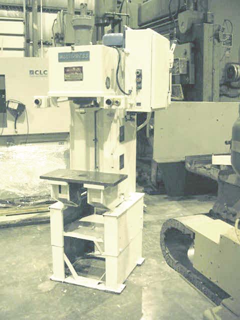 4 TON DENISON, 12" STK, 16" DL, 24" X 12" BED, 1976