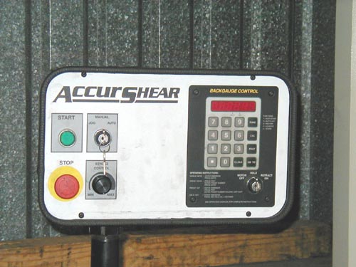 3/8" X 10' ACCURSHEAR, HYDRAULIC, NEW 2000, DIGITAL BACK GUAGE, 12' SQUARING ARM