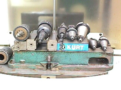 KITAMURA SPARKCHANGER, YASNAC I80MB, 12" x 10" x 12", ROTARY APC, 8000 RPM, 97