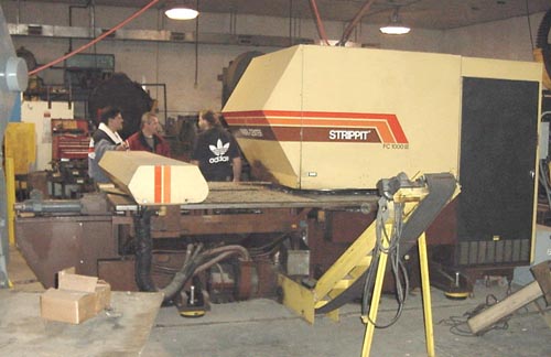 33 TON STRIPPIT FC-1000 III, 39" X 48", HECC 80/3 CTRL, 33 STATION, 1986