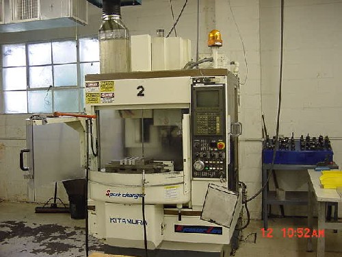 KITAMURA SPARKCHANGER, YASNAC I80M, 12" x 10" x 12", ROTARY APC, 8K RPM, RIGID TAP, '96