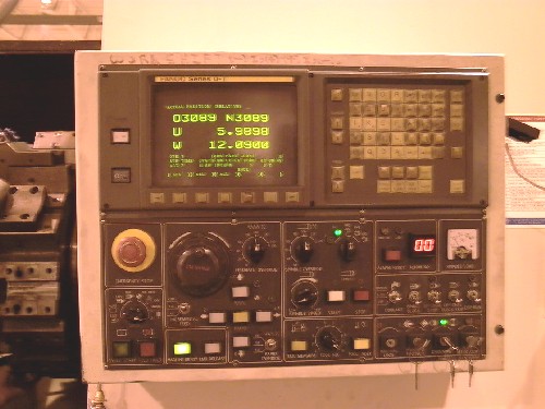 DAEWOO PUMA 12LB, 22.4" SWING, 40" CENTERS, 2500 RPM 35HP, CHIP CONVEYOR, 1995