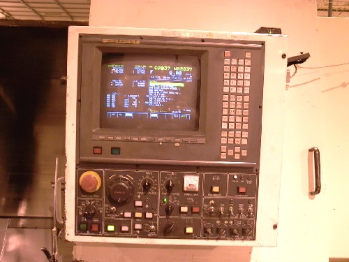 DAEWOO PUMA 12LC, 22.4" SWING, 40" CENTERS, 5.2" BORE, 35HP, CHIP CONVEYOR, 1996