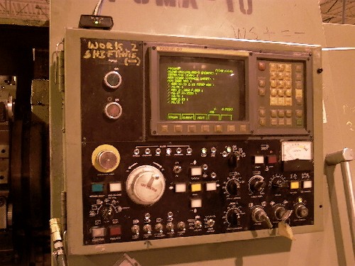 DAEWOO PUMA 10S, FANUC OT, 22.8" SWING, 32" CENTERS, 3" BORE, 25HP, CHIP, 1988