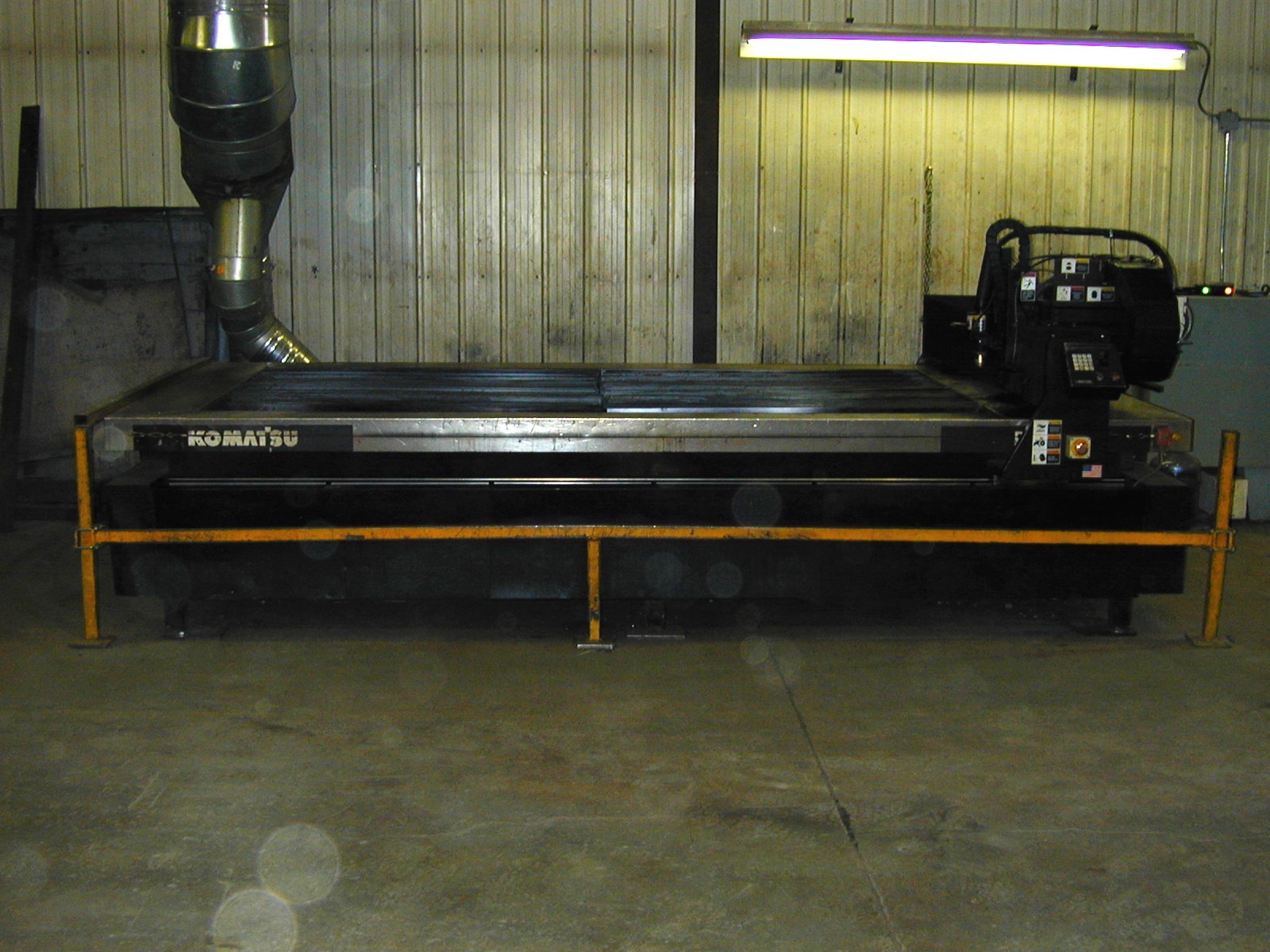 KOMATSU 120 AMP HIGH DEFINITION PLASMA, 5' x 10' CUTTING BED, RATED CAP. OF 3/4", NEW 1997