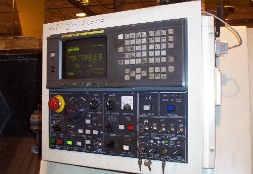DAEWOO PUMA 10HC, 19.7" SWING, 22" CENTERS, 3500 RPM 30HP, CHIP CONVEYOR, '97
