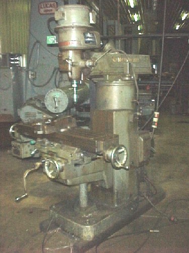 NO 1928 CINCINNATI TOOLMASTER, TBL 10" X 42", 30 TAPER, POWER FEED, 6" VISE, BIJAR LUBE SYS