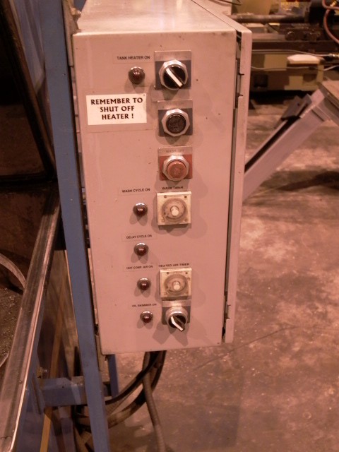 PARTS WASHER, ADF MDL 800, CABINET 27"LR x 28"FB, WORKING HGHT 11", HEATER, OIL SKIMMER