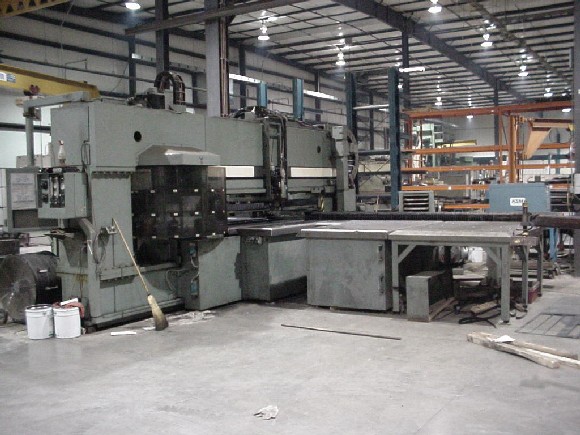 60 TON WHITNEY #661, 3/4" CAP., 84" x 240" SHEET SIZE, 200 AMP HYPERTHERM HT2000 PLASMA