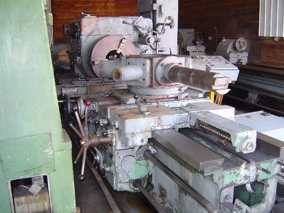 NO. 4L GISHOLT, MATERLINE, 31-3/8" BED, 24-1/2" CROSS SLIDE, 9-1/2" HOLE, 24" CHK, CROSS SLIDING TURRET