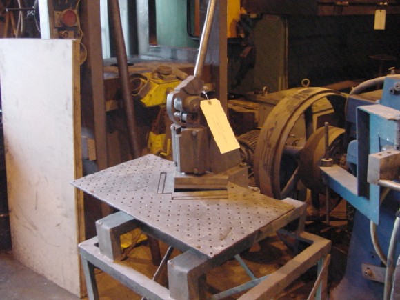 16 GA. x 6" x 6" DIACRO, 1" TAB MAX., 4 TONS CAP., 5/8" STROKE OF RAM, HAND OPERATED
