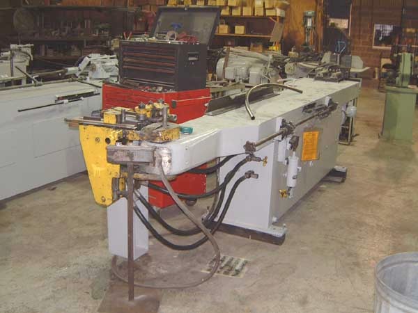 1-3/8" PINES NO. 3/4, HORIZ., 10" RADIUS, 9'11" TUBE LNGTH, 1000 PSI, 1962
