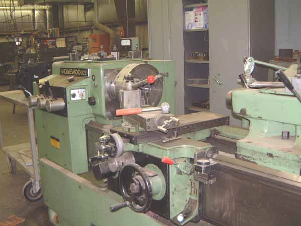 20" x 60" DAEWOO, MDL A20, 12" CROSS SLIDE, 3" HOLE, STEADY REST, FACE PLATE, 1980