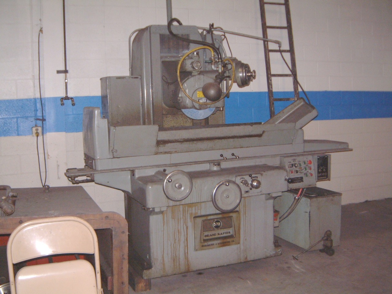 16" x 36" GALLMEYER & LIVINGSTON #570, INCREMENTAL DOWNFEED, 150 FPM, 14" x 1-1/2" x 5" WHL, 7.5 HP SPDL, 3 HP HYD, 1975
