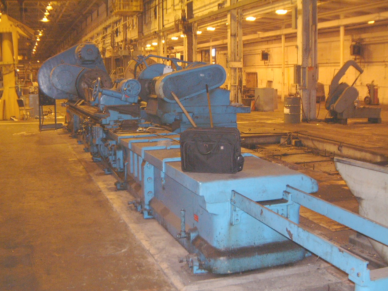 32" x 182" NORTON MDL D, #36 JARNO TAPER, 24" x 5" WHEEL, SWIVEL TABLE, 1800 RPM, 25 HP