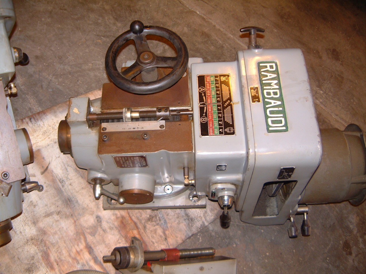 RAMBAUDI MILL HEAD, #40 SPDL TAPER, 60 - 3000 RPM, 5" QUILL TRVL, REMOVED FROM A TRACER MILL