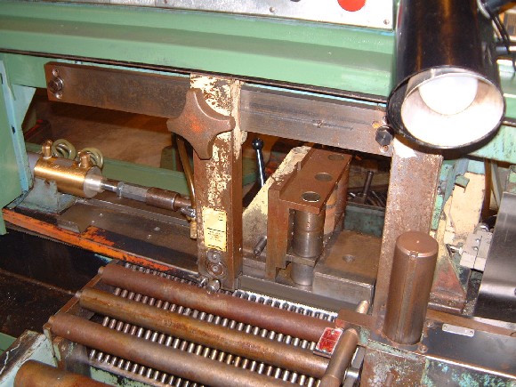 9" x 16" DOALL #C-916A, 1-1/4" BLADE, 2 HP, 3' IN-FEED, EXIT ROLLER, POWER CLAMP, MULTI CYCLE, 1987
