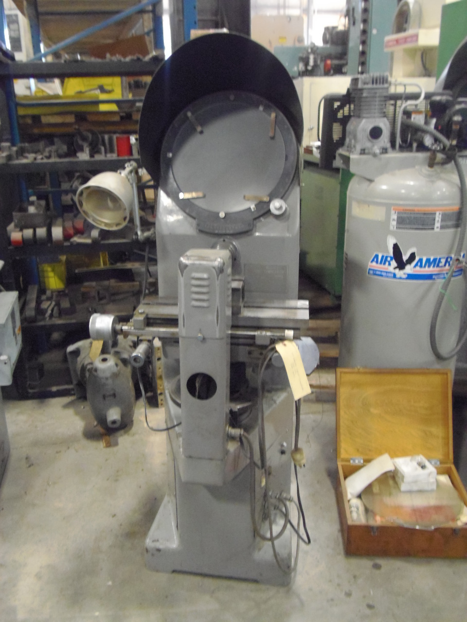 14" KOSAKA MDL OCM, 6" x 20" TBL, 110 V, 360 DEG. PROTRATOR RING W/1 MIN. VERNIER, 1970
