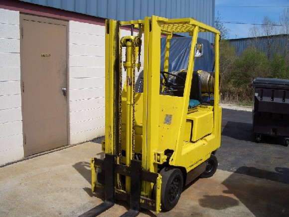 3,000 LB TOYOTA, MDL 42-2FGC15, LP, 42" FORKS, 118" LIFT