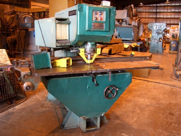 40 TON STRIPPIT SUPER 30/40 HEAVY DUTY, 30" THROAT, 48" x 72" TABLE, SLIDE BAR, NOTCHING ATTACH., ADJ TBL HGT, 1973