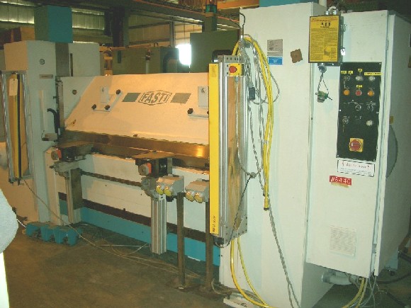 FASTI FASTRAK 726 20/4, 2000, HYD., FM200H DELEM CTRL, 9 GA. BENDING THICKNESS, 78.75" BENDING LGTH