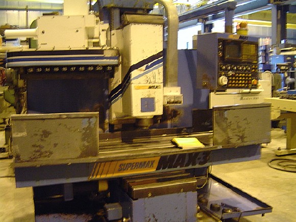 SUPERMAX MAX 3, FANUC 11M, 17 X 34 TRAVELS, 24 ATC, 37 X 16 TABLE, 1986