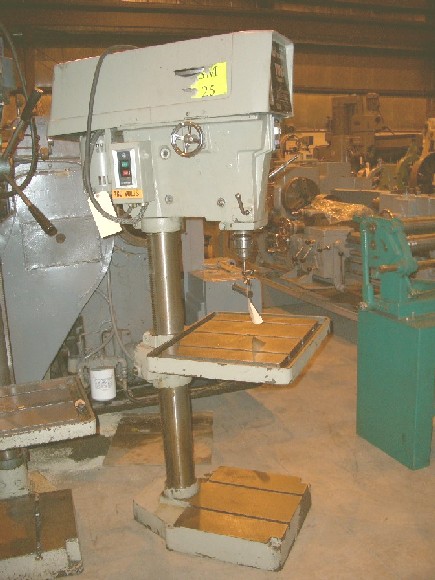 20" WILTON MDL 2025, 3" QUILL DIA., 7" SPDL TRVL, 1200 RPM, 18" x 25" TBL